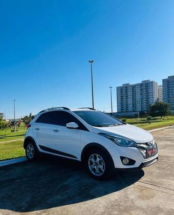 HYUNDAI HB20X 1.6 16V PREMIUM FLEX 4P AUTOMÁTICO HYUNDAI HB20X 1.6 16V PREMIUM FLEX 4P AUTOMÁTICO